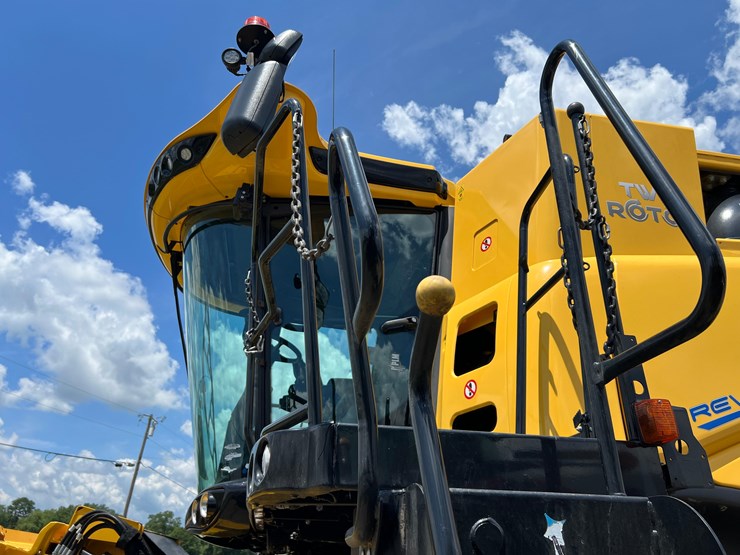 2023-new-holland-cr10.90-image-17