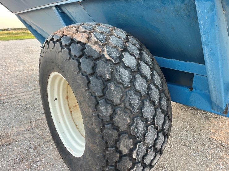 1997-kinze-840-image-11