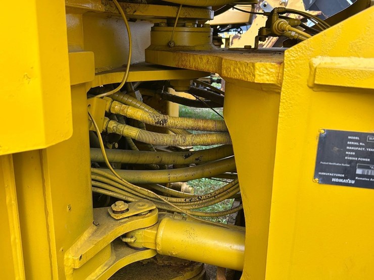 komatsu-wa250-image-8