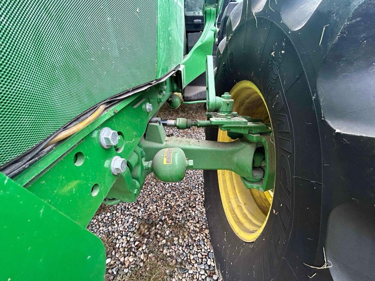 2013-john-deere-6150r-image-9
