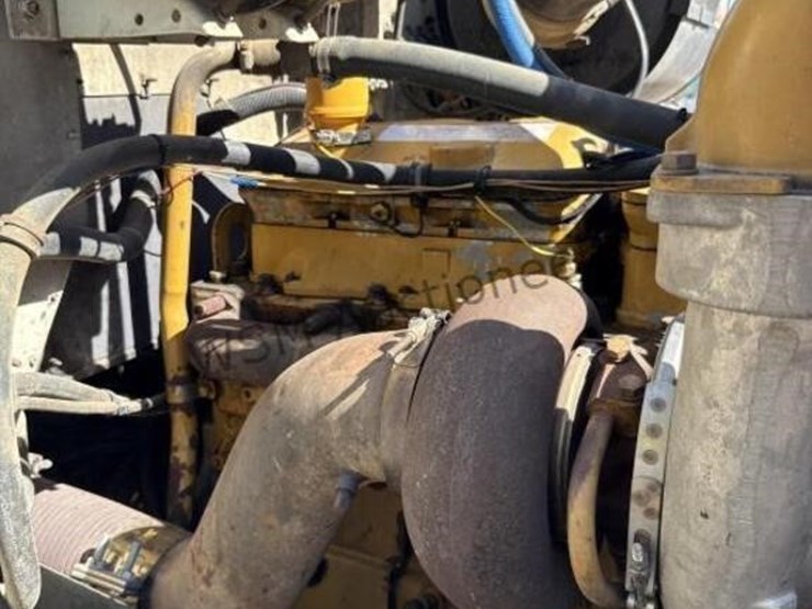 international-9400-image-23