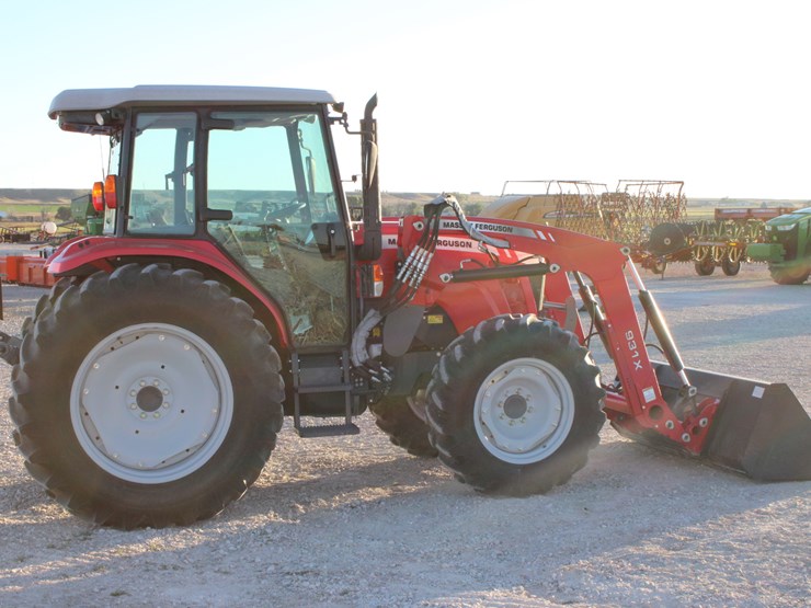 massey-ferguson-4610-image-8