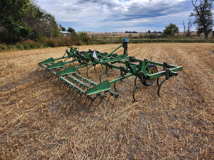 john-deere-110-image-3