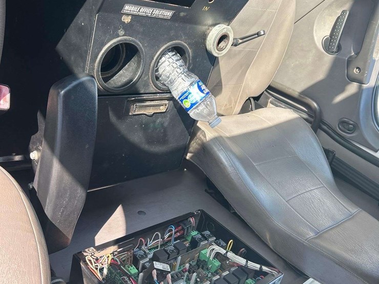 2013-freightliner-m2-106-altec-aa755-55ft-bucket-truck-image-15