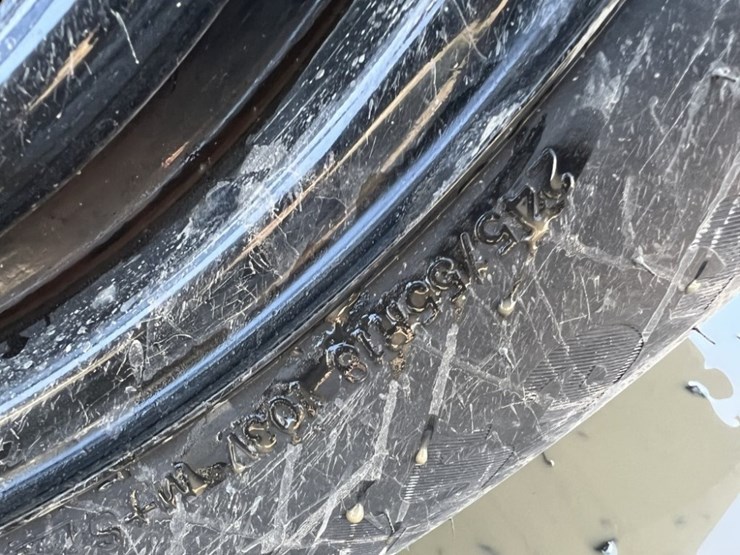 2017-ford-taurus-sedan-image-18