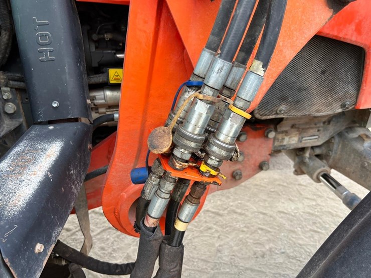 2016-kubota-m135gx-image-20