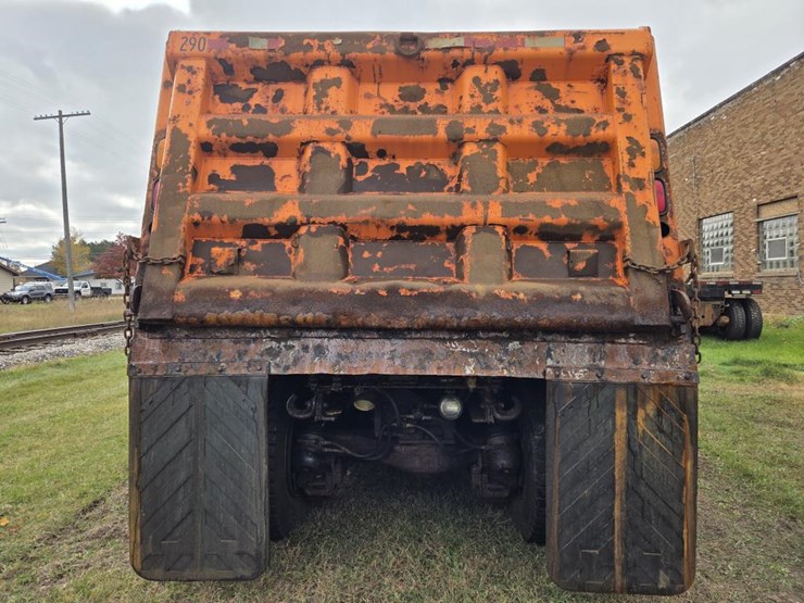 1989-mack-rd690s-image-4