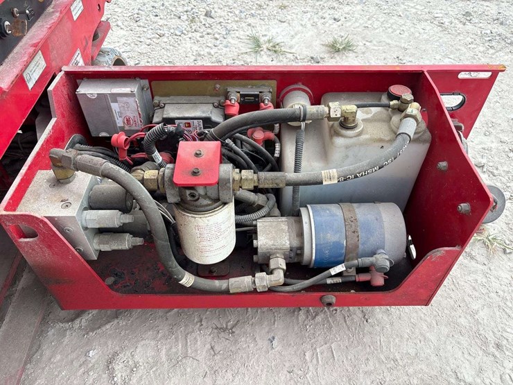 2017-mec-1930se-19ft-scissor-lift-image-8