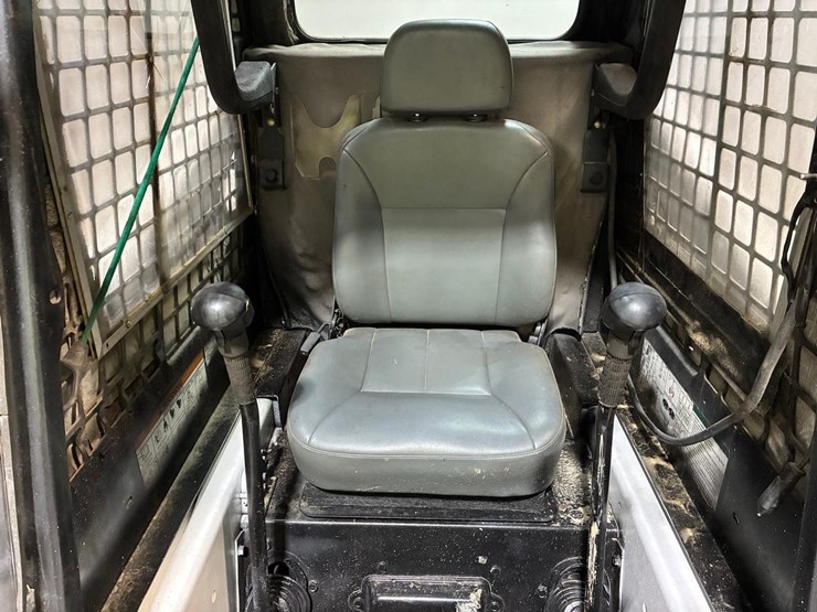 bobcat-t140-image-19