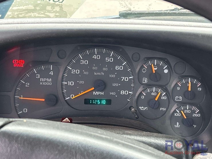 2005-gmc-c8500-flatbed-service-truck-image-12