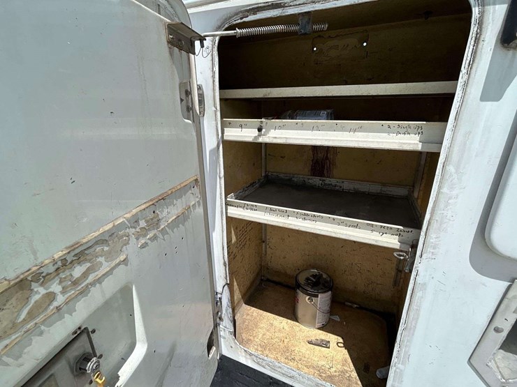 2006-ford-f550-image-24