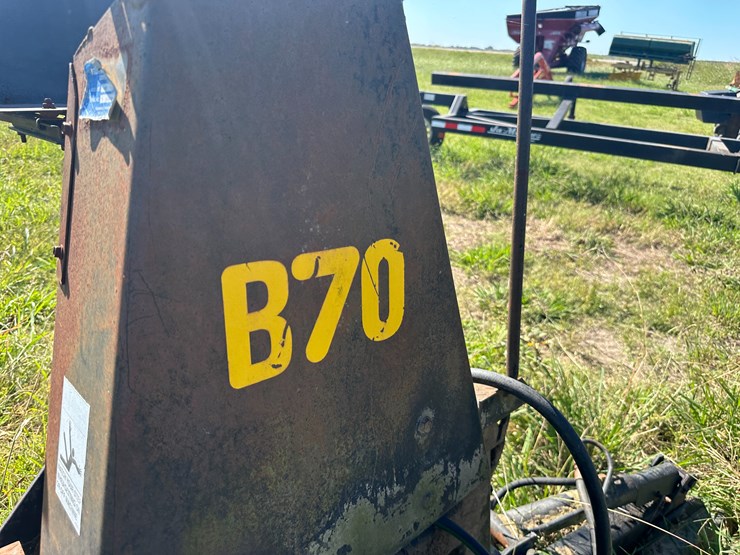 #32227-•-kelley-mfg-b70-backhoe-attachment-image-20
