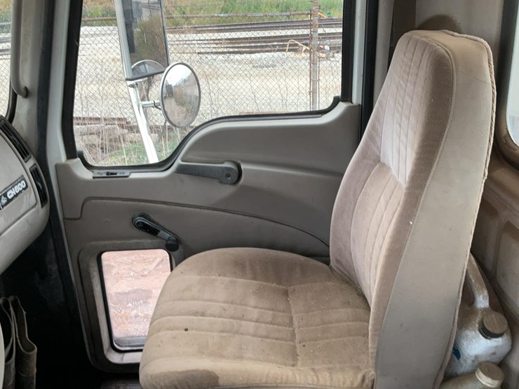 2004-mack-chn613-image-33