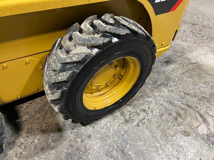 caterpillar-226b3-image-13