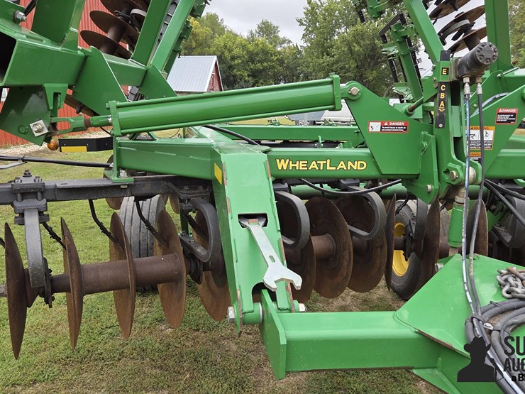 2011-john-deere-637-image-12