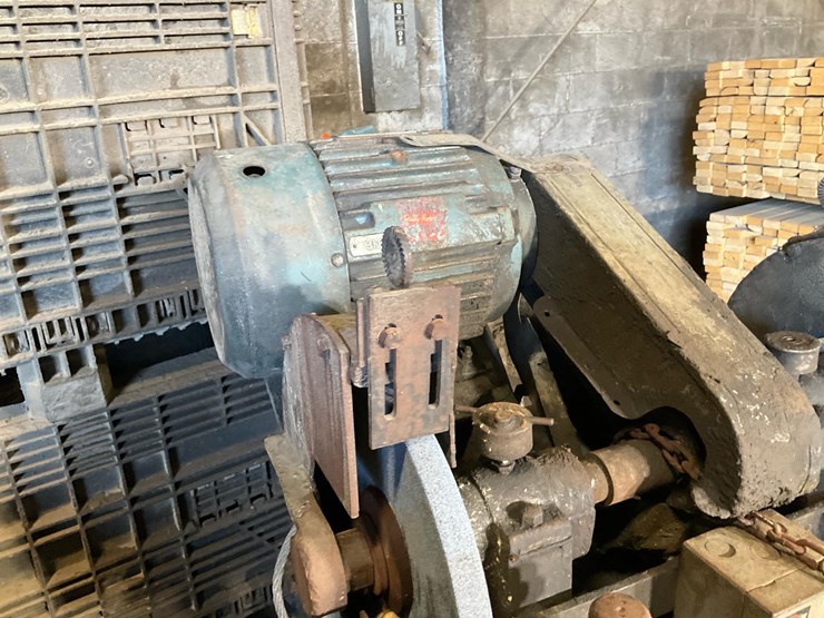 #152-•-dual-arbor-pedestal-grinder-image-4