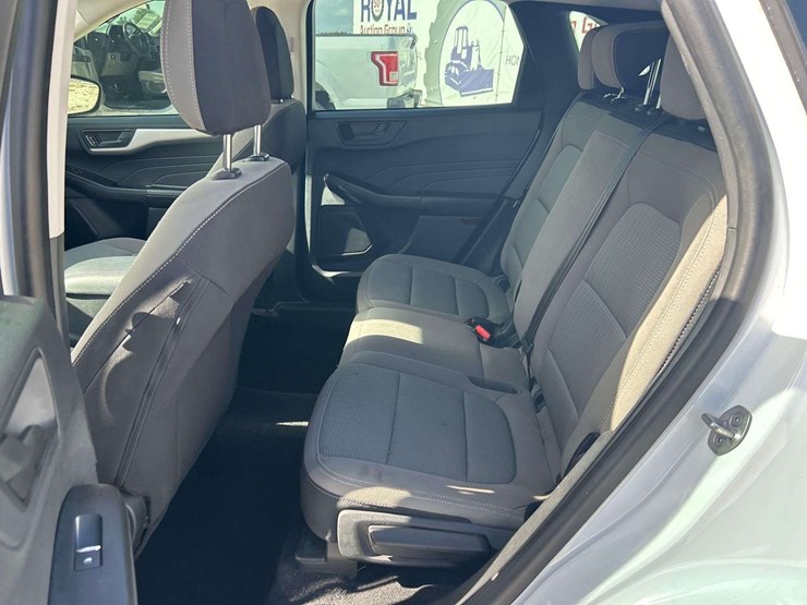 2022-ford-escape-image-18