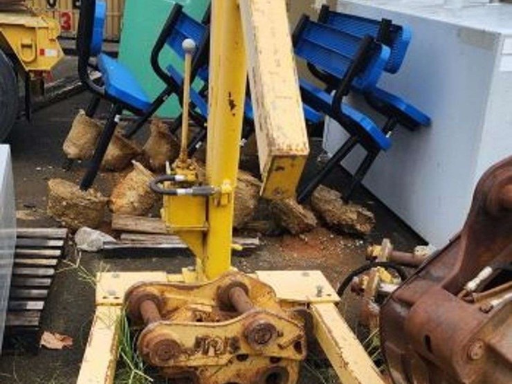 portable-floor-crane/hoist-image-7