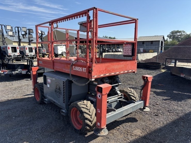 skyjack-sj6826rt-image-7