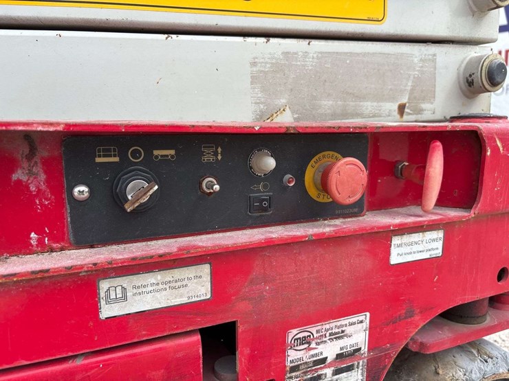 2017-mec-1930se-19ft-scissor-lift-image-6