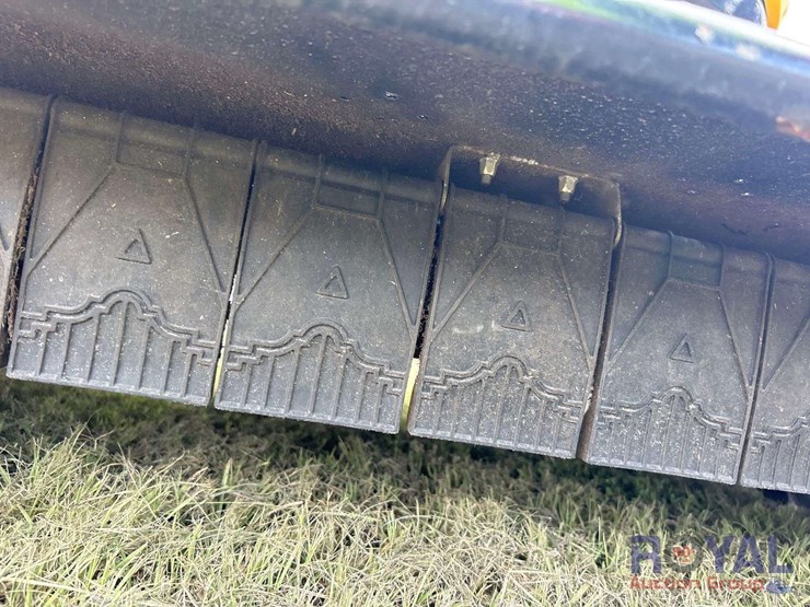 2022-mcconnel-traxx-rc28-43in.-remote-controlled-slope-mower-image-9