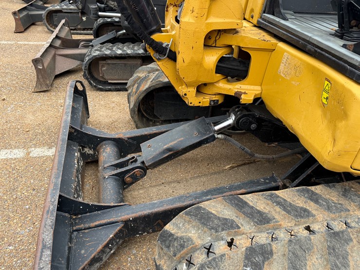 caterpillar-305e2-cr-image-23