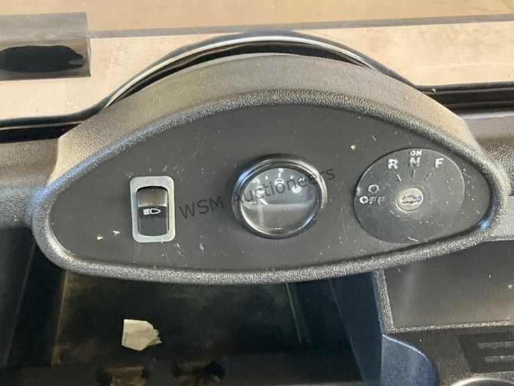 2013-ez-go-freedom-rxv-golf-cart-image-12