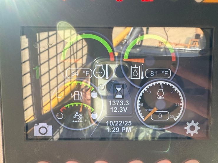 2022-caterpillar-299d3-image-30