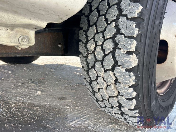 2011-ford-f350-image-37