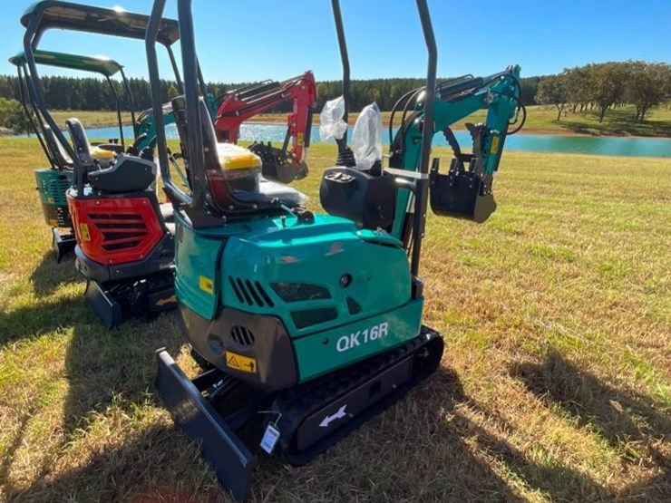 unused-cfg-qk16r-mini-excavator-(rato-15hp-bkt-image-6