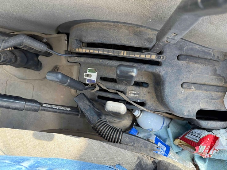 2008-case-ih-l730-image-18