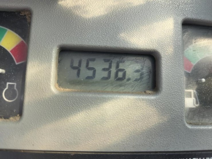 2003-bobcat-s160-image-44