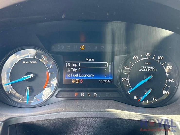 2017-ford-explorer-image-16