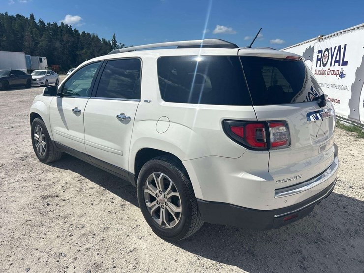 2015-gmc-acadia-image-4