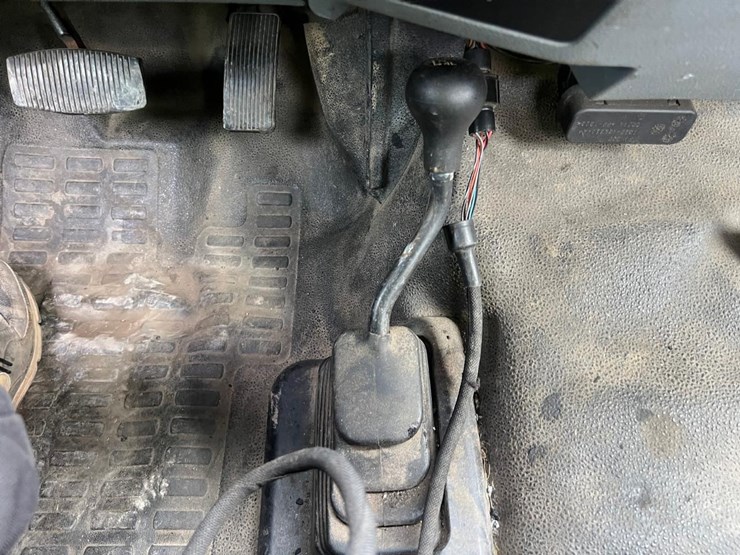 2012-ford-f350-image-31