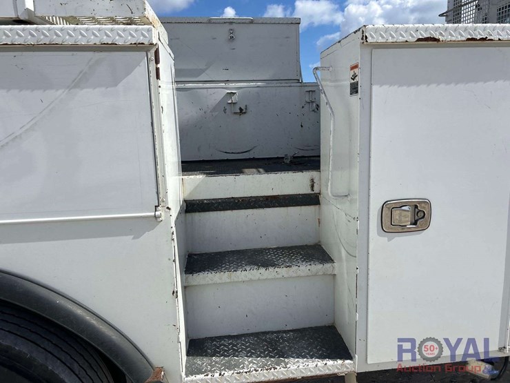 2016-freightliner-m2-106-altec-am50-50ft.-bucket-truck-image-31