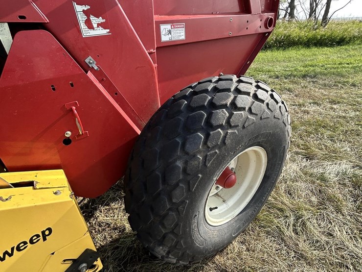 2008-new-holland-br7090-image-13