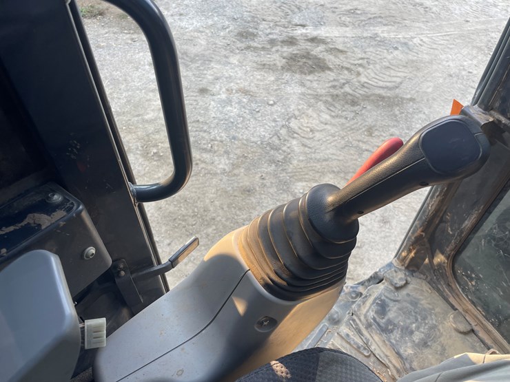 2019-hitachi-zx50u-5n-image-30