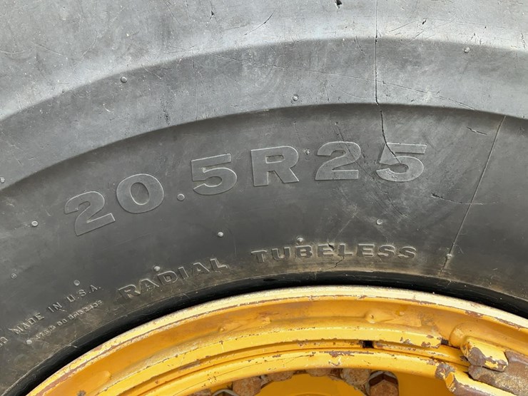 2013-caterpillar-924k-image-40