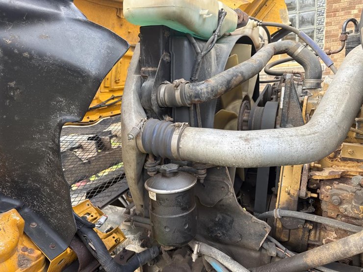 2001-caterpillar-c12-image-27