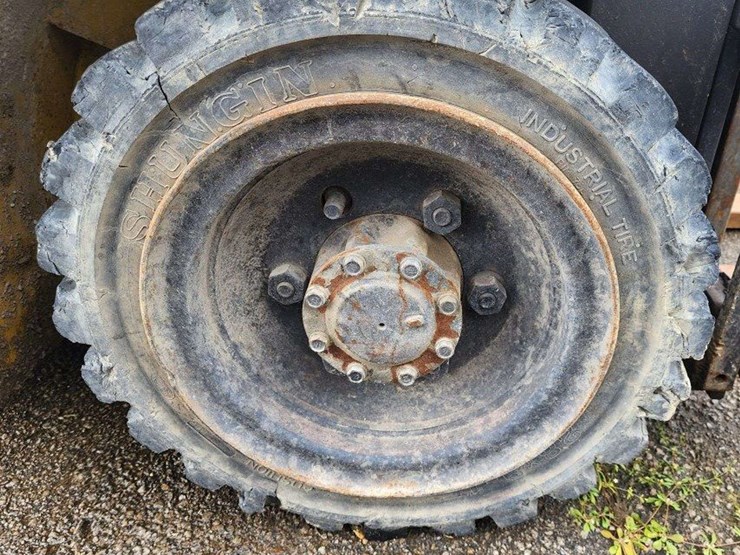 caterpillar-forklift-model:-gp30-image-12