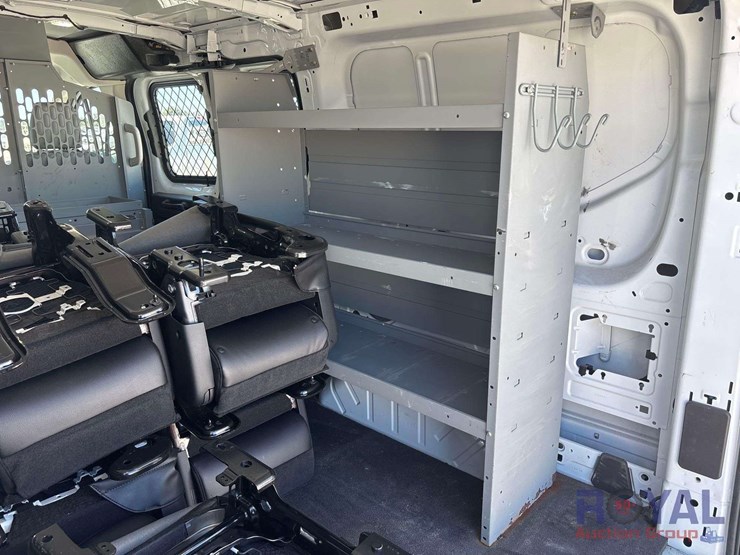 2018-ford-transit-image-13