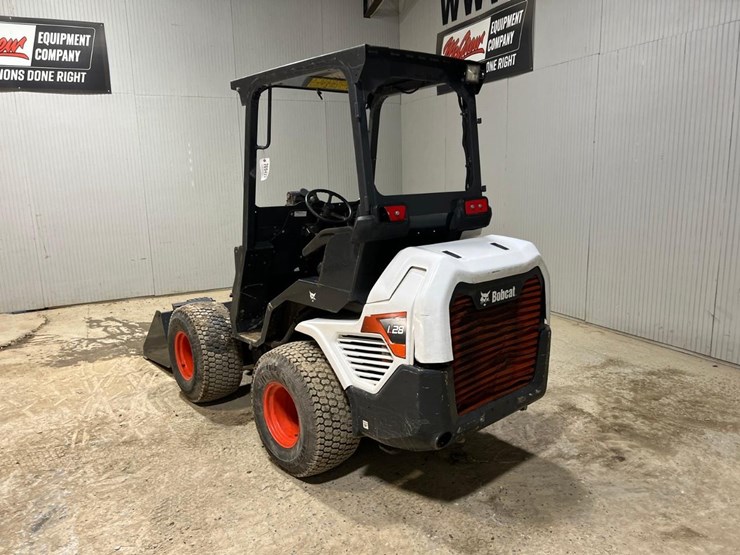 2021-bobcat-l28-image-3