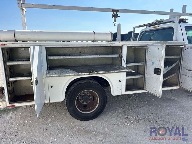 2011-ford-f350-image-31