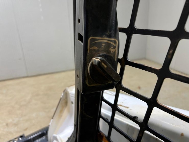 2019-bobcat-t550-image-28