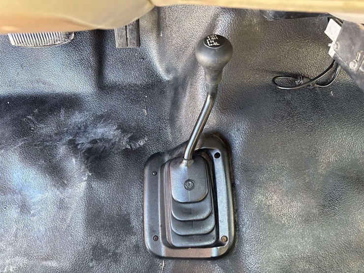 2001-ford-f-350-4x4-10ft-flatbed-truck-image-16