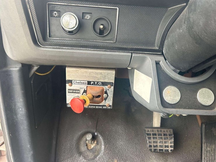 1987-e-one-pumper-image-14