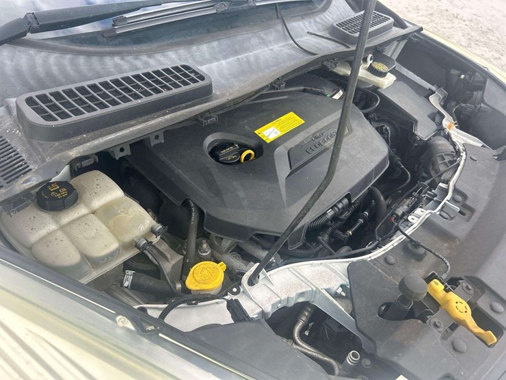 2016-ford-escape-se-image-9