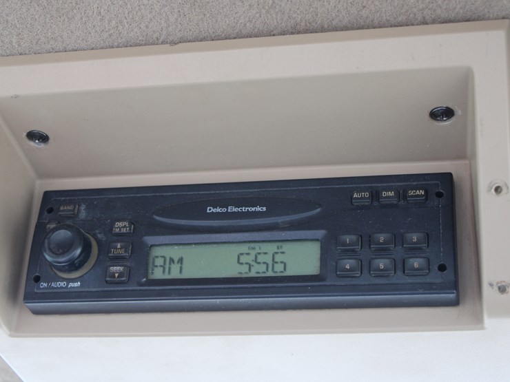 john-deere-8320-image-71