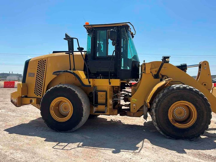 2013-caterpillar-950k-image-4